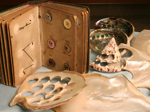 Perlmuttknopferzeugung